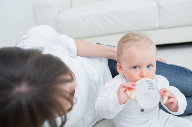 روش های شستن و استریل کردن شیشه شیر نوزاد