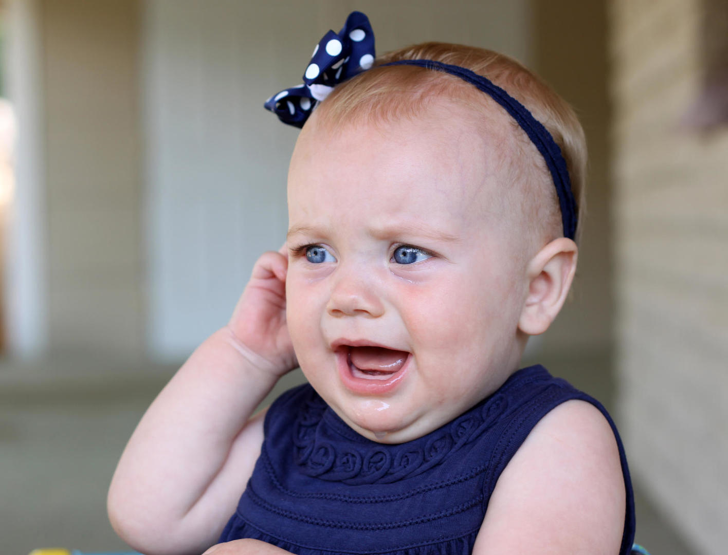 گوش درد نوزاد چه دلایلی دارد و راه درمان این عارضه چیست؟